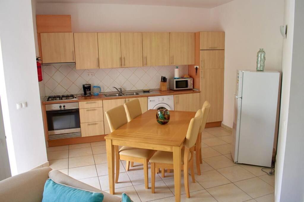 Apartamento T3 Encantador Com Piscina Wifi E Perto De Praia Santa Maria Buitenkant foto